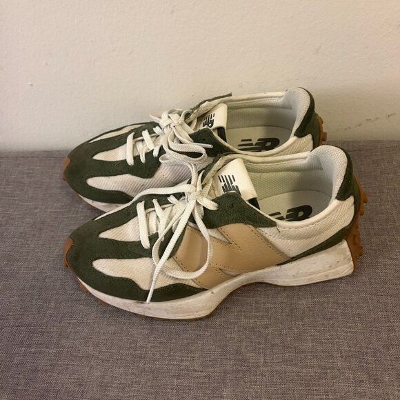 New Balance CALIA x Women's 327 Sneaker - Picture 2 of 2